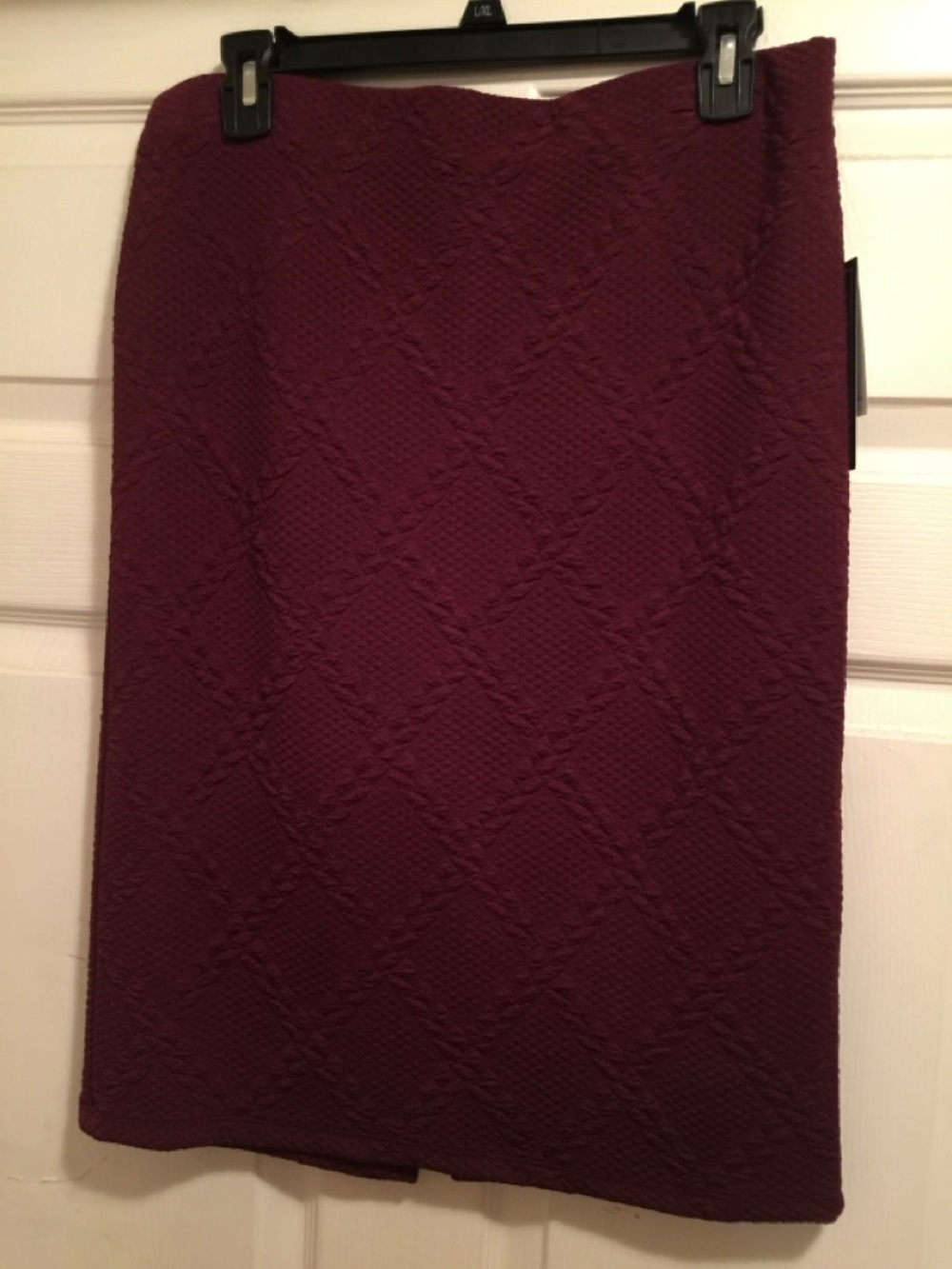 Textured Wine Pencil Skirt - Sleek Professional Style